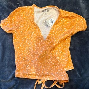 New with tax Hollister top size small